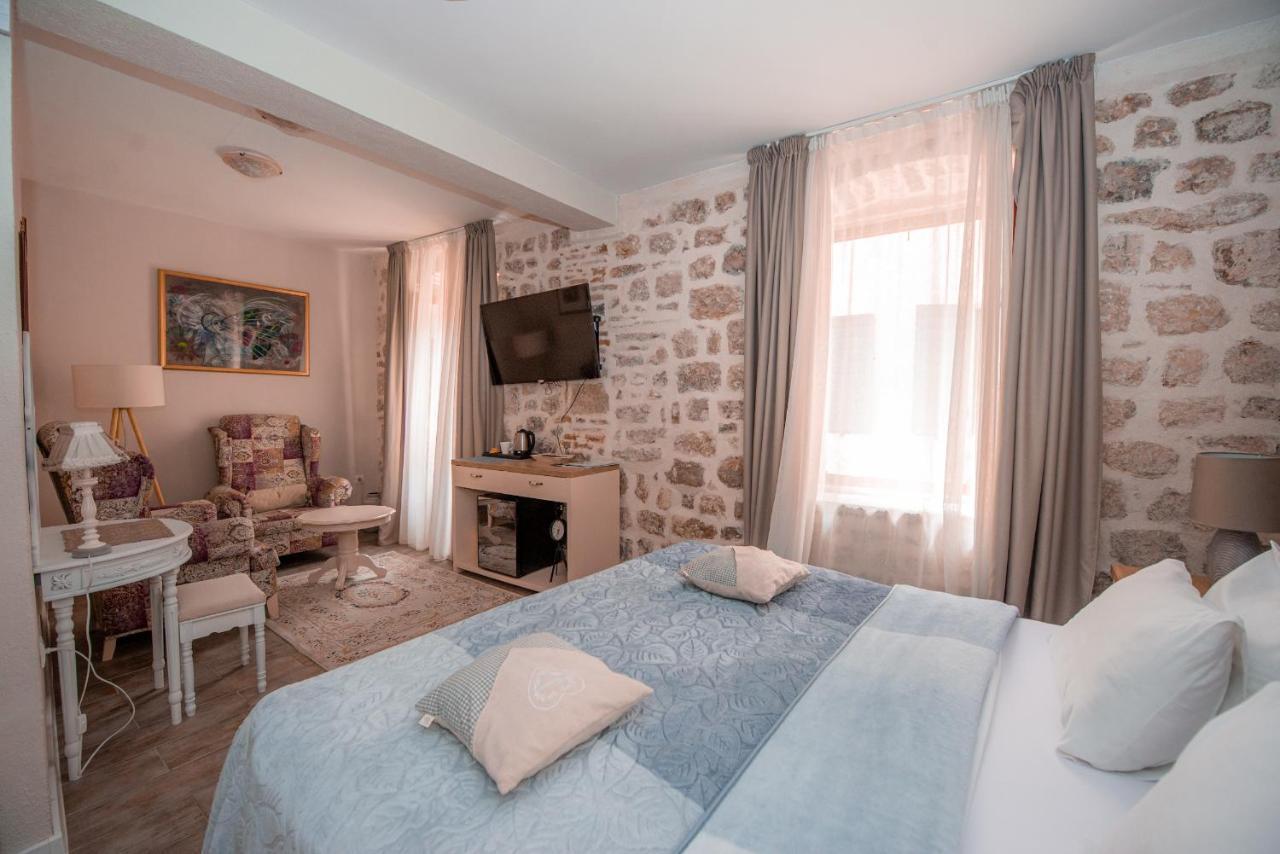 Antika Guesthouse Kotor Buitenkant foto