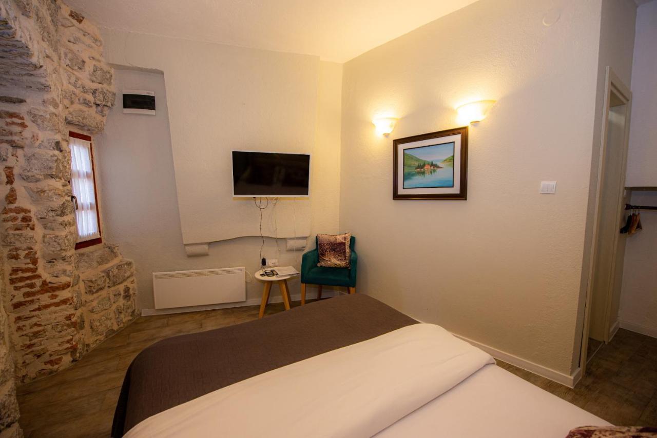 Antika Guesthouse Kotor Buitenkant foto
