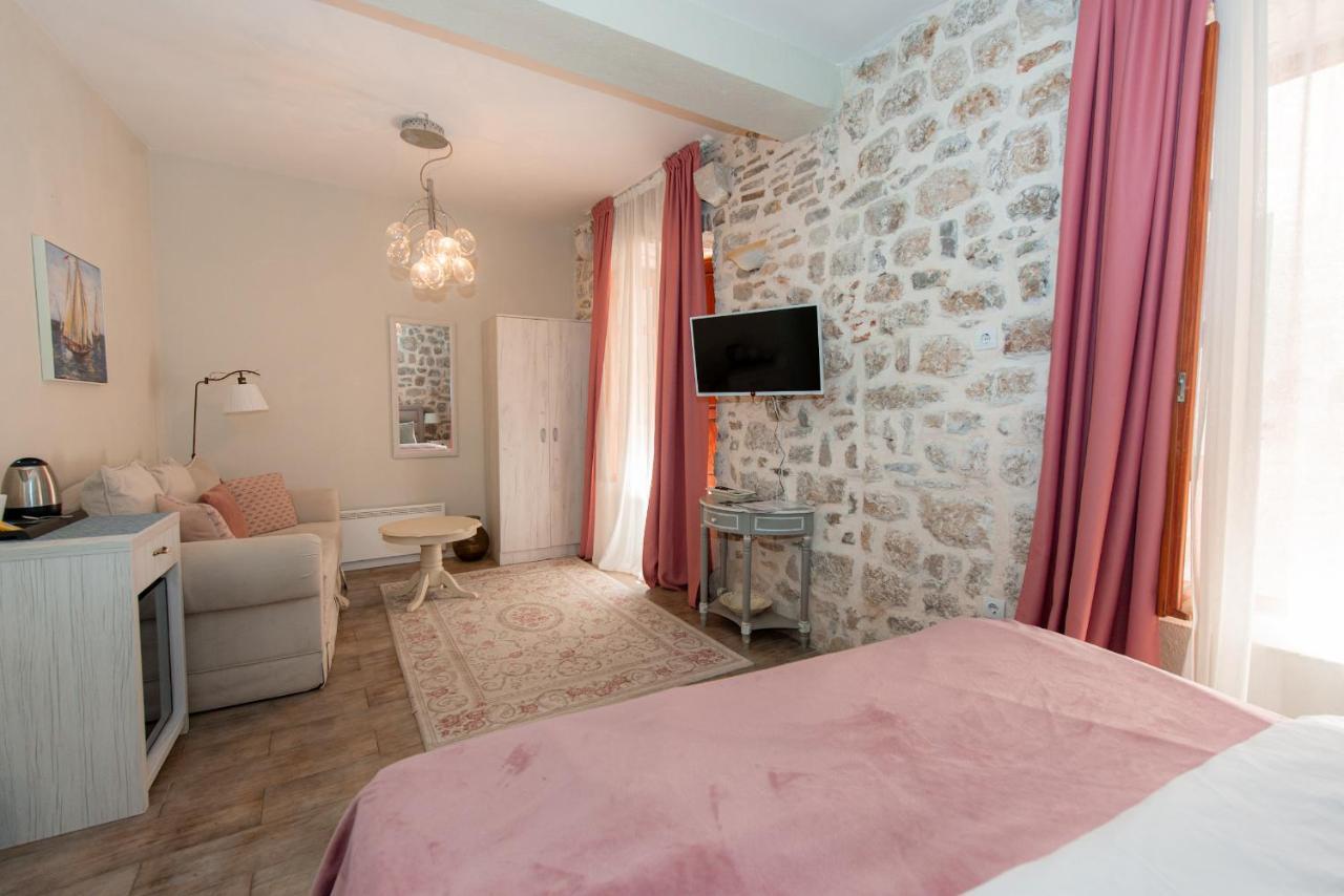 Antika Guesthouse Kotor Buitenkant foto