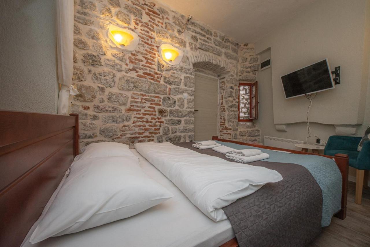 Antika Guesthouse Kotor Buitenkant foto