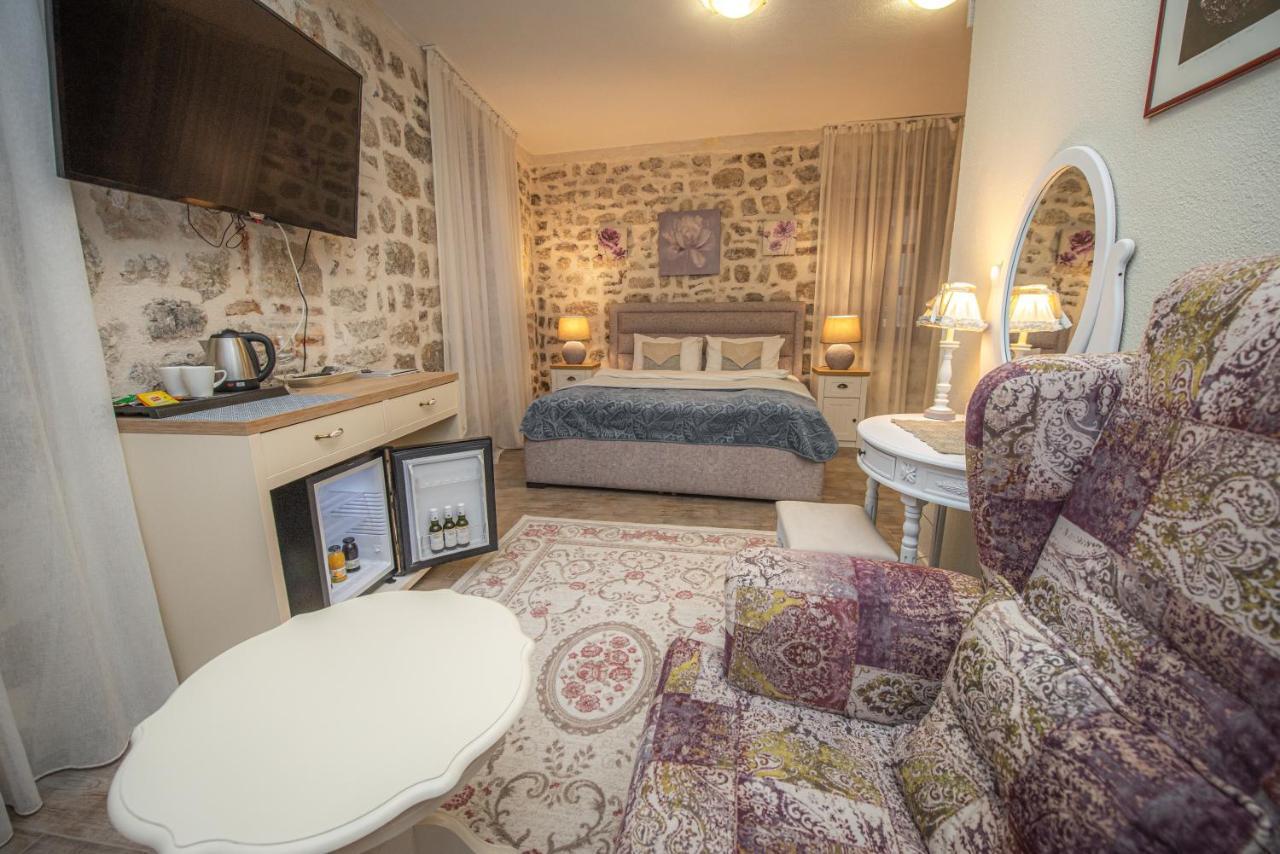 Antika Guesthouse Kotor Buitenkant foto